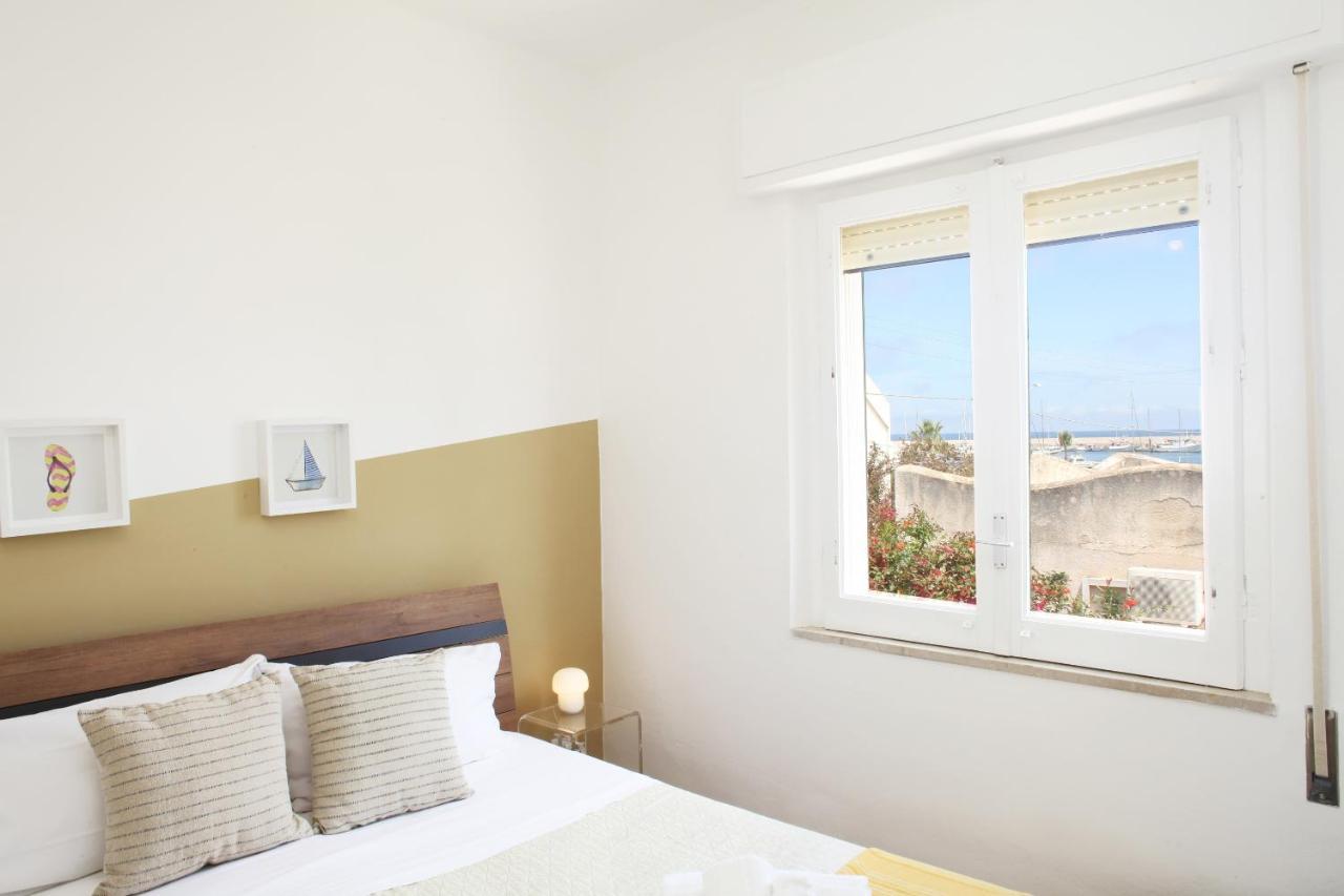 Beachside Rooms & Suites サン・ヴィート・ロ・カーポ エクステリア 写真